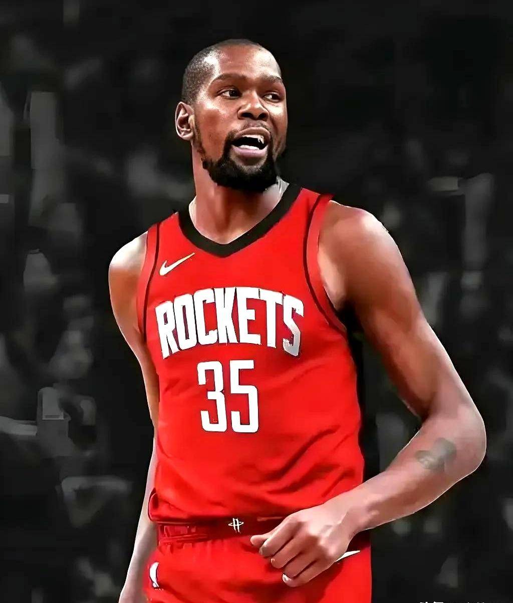 在讨论莱昂 在讨论莱昂